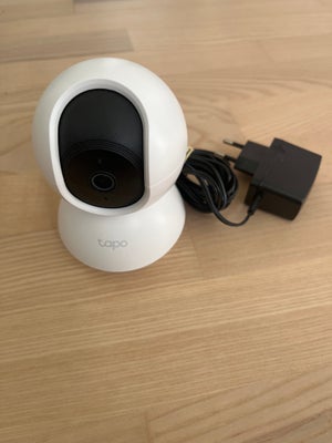 Overvågningskamera, TP-Link, Tapo C200
Det er et PTZ kamera, hvilket vil sige det kan styres i alle 