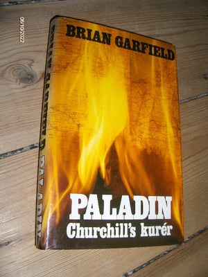PALADIN Churcill`s kurèr, BRIAN GARFIELD, genre: roman, EN MEGET VELHOLDT BOG I HARDBACK OG MED SMUD