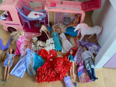 Barbie, Forskelligt Barbie, Alt muligt forskelligt Barbie sælges. Stort set ubrugt, da vores datter 
