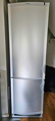 Køle/fryseskab, Vestfrost køleskab KØBES

Rustfrit stål

H: 200 cm

Greb i højre side 