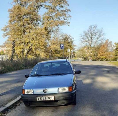 VW Passat, 1,8 CL, Benzin, 1993, km 226000, nysynet, 4-dørs, service ok, 16" alufælge servostyring, 