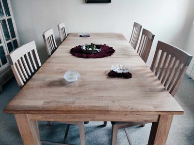 Spisebord m/stole, Egetræ, Rigtig pænt og velholdt egetræsbord med 8 stole og 4 plader ( 2 i midten,