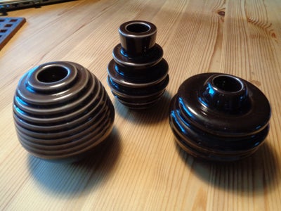 Vase, vase, Kähler, 3 søde vaser som er 100% ok stk. 50,-
eller samlet 125,- pp