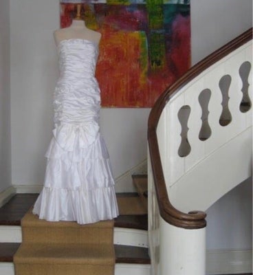 Brudekjole, Syet privat, str. 40, Silke agtig, Ubrugt, Smuk vintage brudekjole fra 1986, ubrugt og f