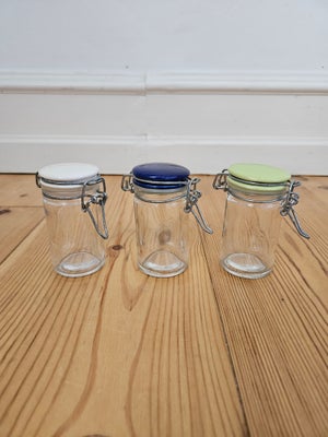 Glas, Små opbevarings glas, Ligger inde med disse små opbevarings glas.
Sælges samlet for 10kr.