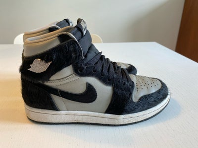 Sneakers, str. 36,5, Nike Air Jordan ,  Grå/sort,  Skind/ponyskind,  God men brugt, Air Jordans i so