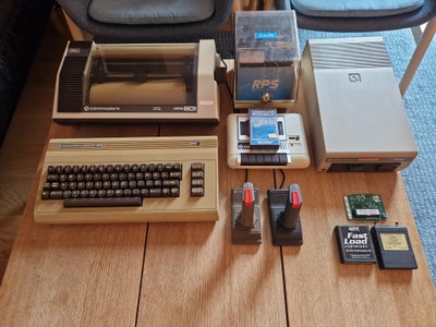 Commodore, spillekonsol, God, Rigtig fint sæt Commodore 64 og alt andet som ses på billedet.
Alt ser