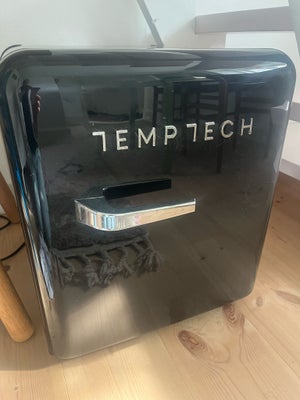 Mini Cooler, andet mærke Temptech, 45 liter, b: 47 d: 54 h: 54, energiklasse F, Model VINT450. 

Ald