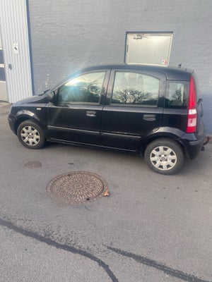 Fiat Panda, Benzin, 2011, km 225000, sortmetal, træk, ABS, airbag, 5-dørs, centrallås, service ok, s