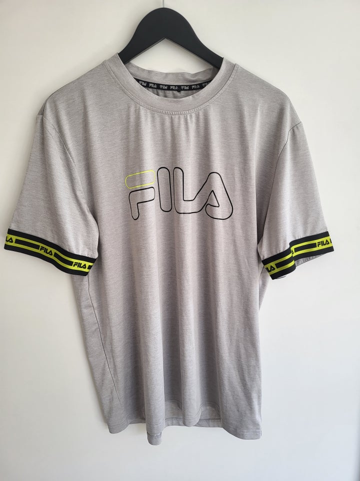 T-shirt, Fila, str. L – dba.dk – og Salg Nyt og Brugt