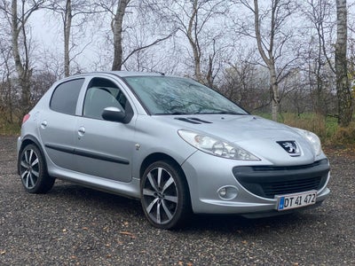 Peugeot 206+, 1,4 HDi 70 Comfort+, Diesel, 2010, km 271000, nysynet, 5-dørs, ??Efterårstilbud??
Fin 