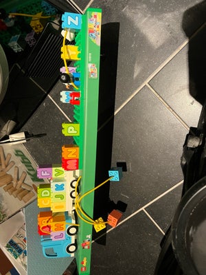 Lego Duplo, Duplo 10915, Display stand fra butik, hvor tingene sidder limet sammen. Super fed til bæ