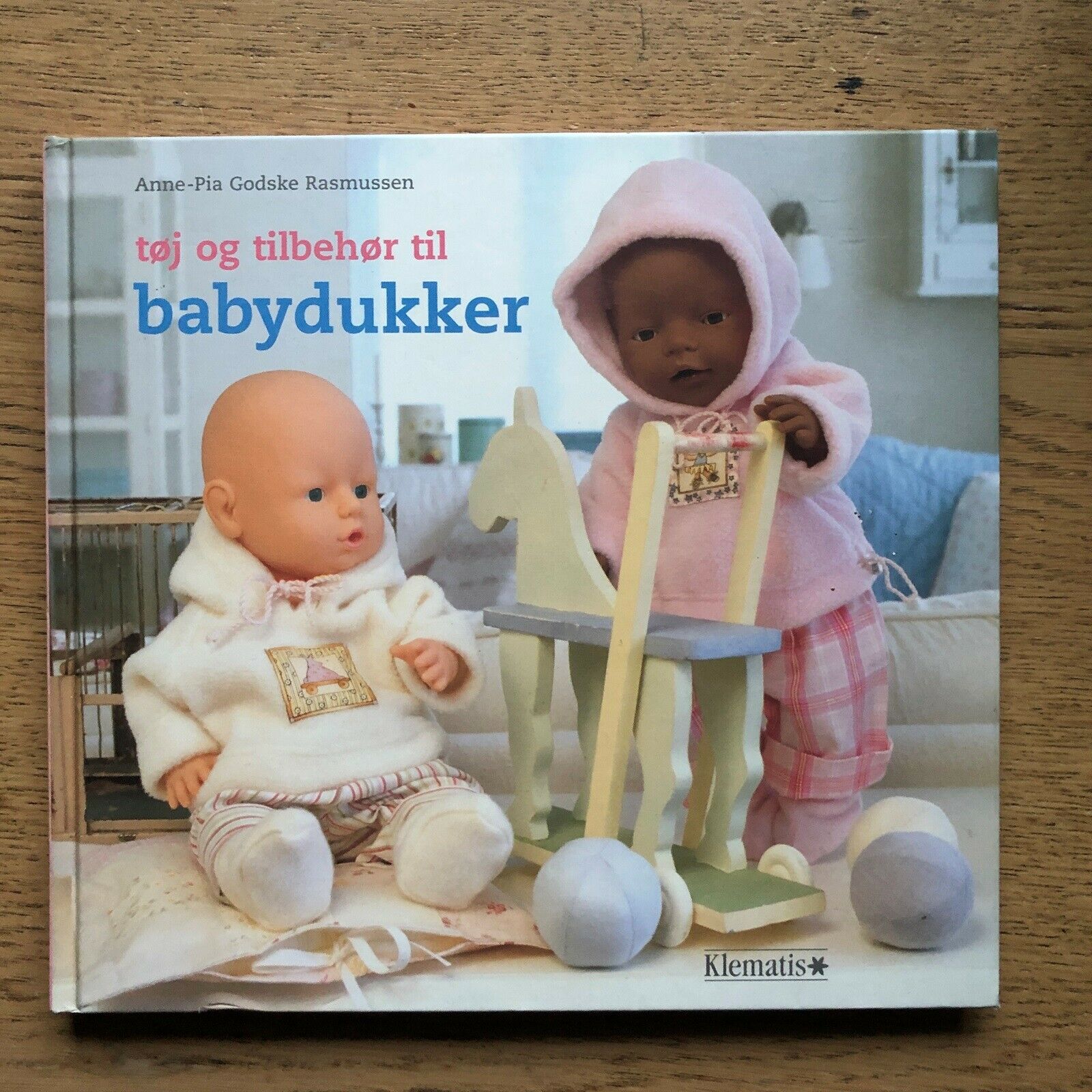 Tøj og babydukker, Anna-Pia Godske emne: håndarbejde – dba.dk – Køb og Salg af Nyt og