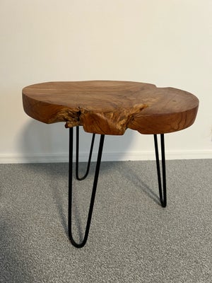 Sidebord, MUUBS, teaktræ, b: 50 l: 50 h: 42, Rigtig smuk bord som kan bruges som sofabord eller side