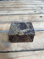 Lille boks / æske / skrin i sten-materiale