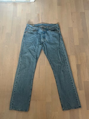 Jeans, Levis, str. 32, Næsten som ny, Levis 501 Blue jeans
Str: 34/32
Cond: 9/10 - brugt 3-4 gange, 