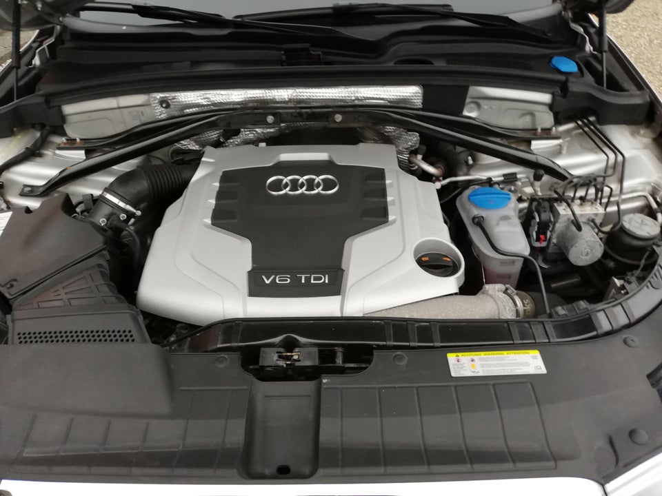 Audi Q5, 3,0 TDi 240 S-line quattro S-tr., Diesel