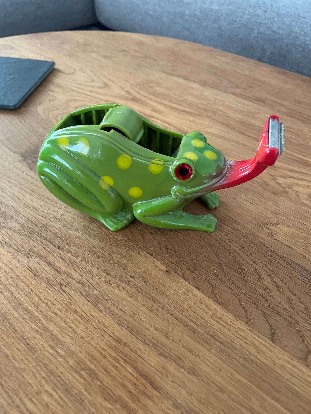 Frog Tape Dispenser