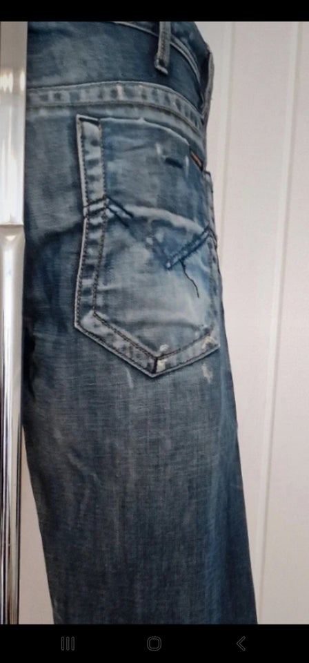 Jeans, Energie, str. 32