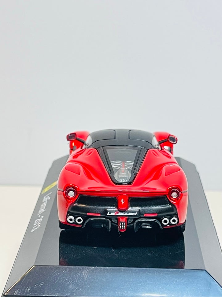 Modelbil, Ixo 2013 LA Ferrari, skala 1:43