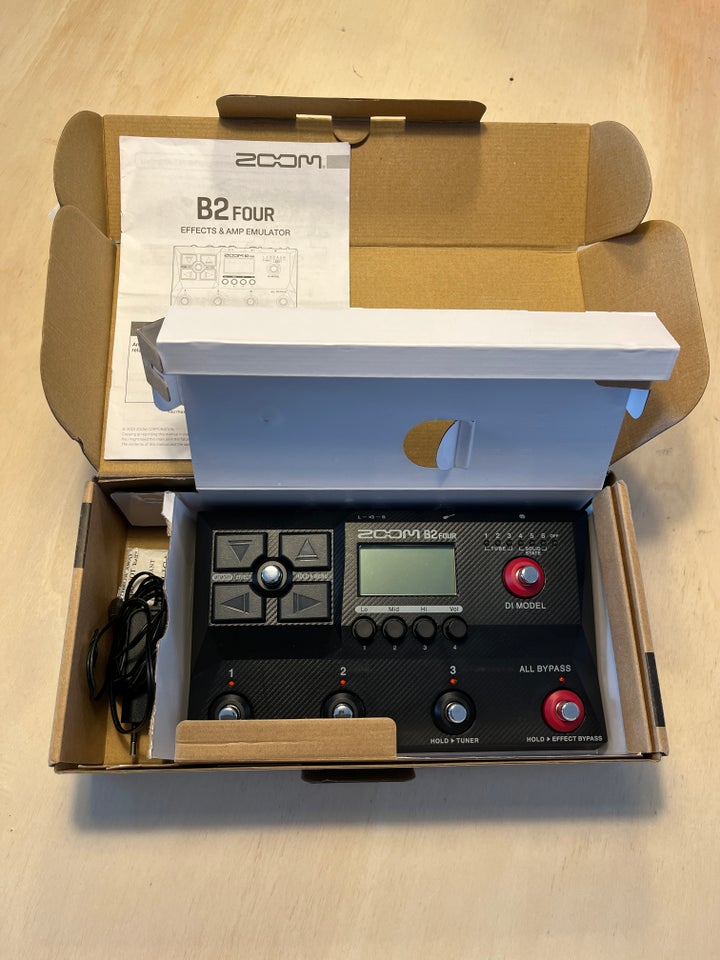 Multi BasEffekt Box, Zoom B2 FOUR