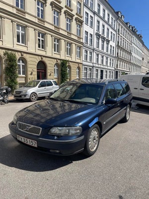 Volvo V70, 2,4, Benzin, 2000, km 383014, blåmetal, nysynet, klimaanlæg, aircondition, ABS, airbag, a