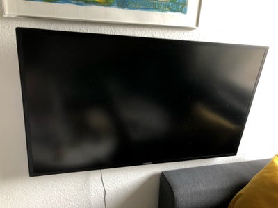 Samsung, 46", God, Samsung 46” TV

Uden remote

Vægmontering og beslag medfølger