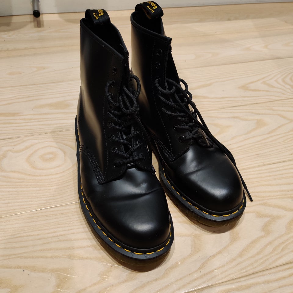 Dr martens outlet str 44