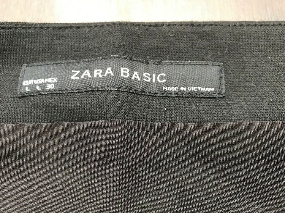 str. 40, Zara, Sort