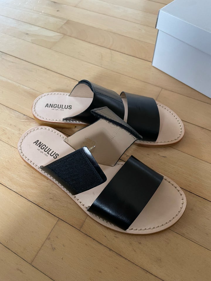 Sandaler, str. 37, Angulus