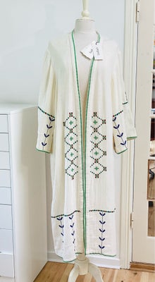 Anden kjole, Ba&sh, str. M,  Råhvid bund,  Bomuld,  Ubrugt, Str 38 - str 2. Smuk lang kimono kjole. 