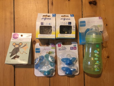 Sutteflaske, Sutter, sutteflaske, Blandet, Blandet baby-udstyr fra diverse brands.

Værdi: Ca. 500kr