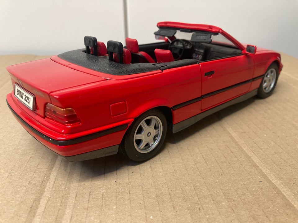 Modelbil, BMW 325I 3-serie cabriolet 1993 1/18, skala 1:18