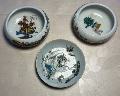 Porcelæn, Kinesiske skåle og en tallerken, Ukendt mærke, Smukke tilbehør