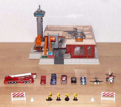 MicroMachines Fire Station 13, 1995 L.G.T.I. - Micro Machines, Micro Machine brandstationen, der kan