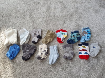 Strømper, Baby, Nyfødt, str. findes i flere str., 
Søde sokker til nyfødte.

Pr stk 10 kr.
Rabat hvi