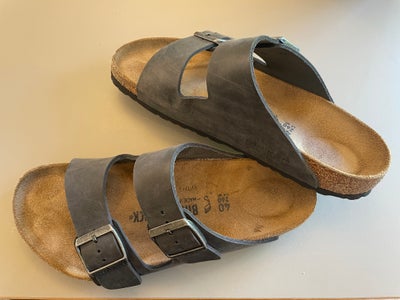 Sandaler, str. 40, Birkenstock, Arizona blød fodseng, Oiled Leather, farve iron

Brugt 10 gange (se 