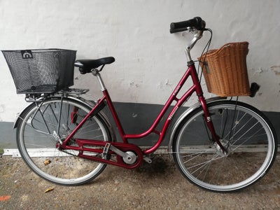 Damecykel,  Von Backhaus, 51 cm stel, 7 gear, Pæn og velholdt cykel sælges.
Nyere forhjul med rulleb