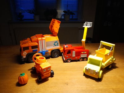 Andet legetøj, Byggemand Bob maskiner, samt skraldebil og brandbil ( ukendt mærke).
Kun samlet salg.