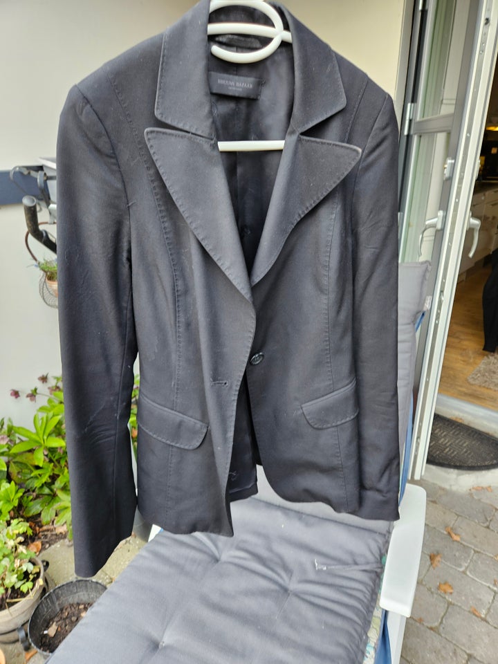 Blazer, str. 38, Bruuns bazar