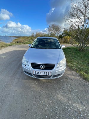 VW Polo, 1,4, Benzin, 2008, km 335000, sølvmetal, træk, aircondition, airbag, alarm, 5-dørs, central