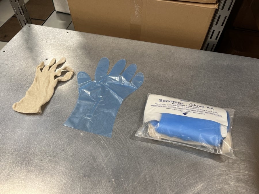 Plastik handsker & bomuld inderhandsker – dba.dk – Salg af Nyt og Brugt
