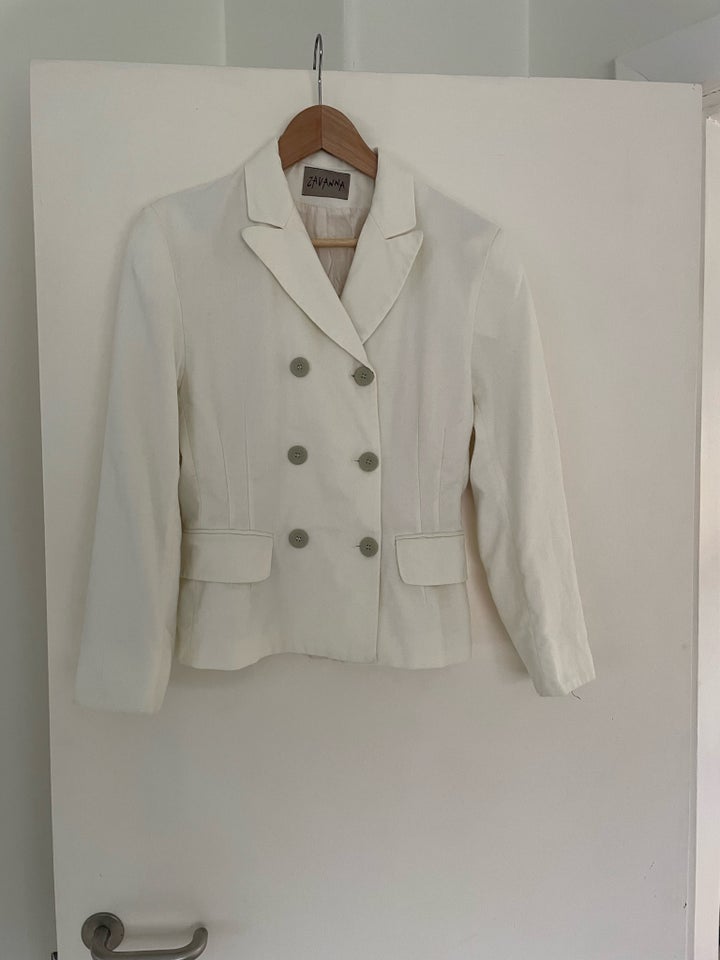 Blazer, str. 38, Zavanba