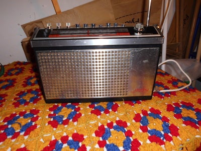 Anden radio, Blaupunkt, Transistor, God, RETRO RETRO!!!!

Transistor radio, Blaupunkt, DERBY Transis