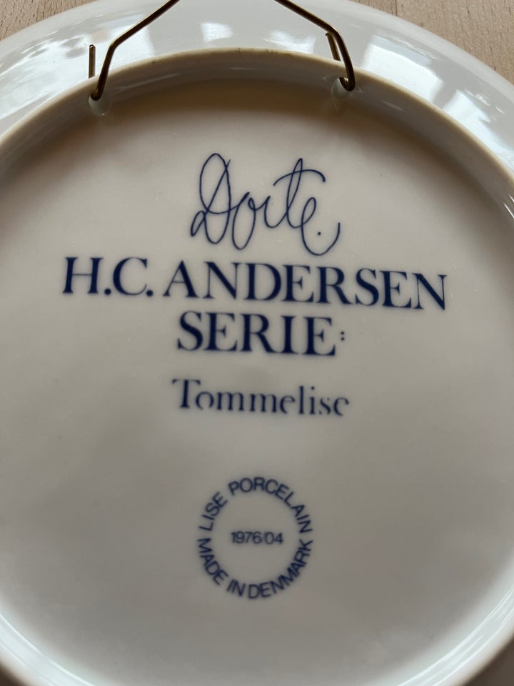 Platte med H. C. Andersens " Tommelise", Lise Porcelain,