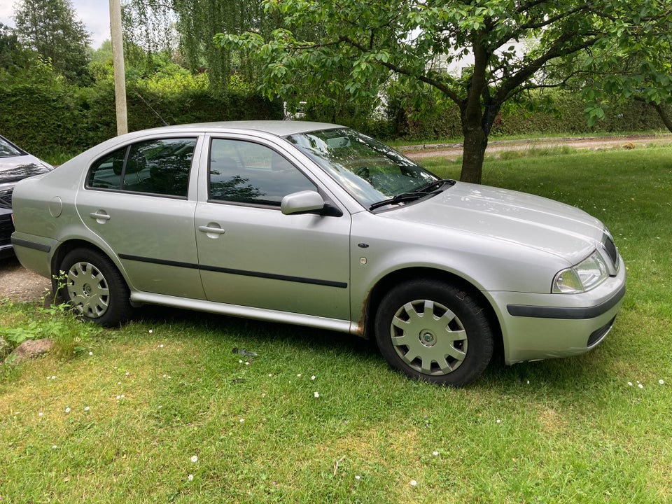 Skoda Octavia, 2,0 Ambiente, Benzin