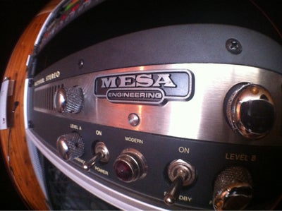 Guitarforstærker, Mesa Boogie Rectifier, 200 W, Mesa Boogie Rectifier 2x100 Watt Power-amp
Mesa Boog
