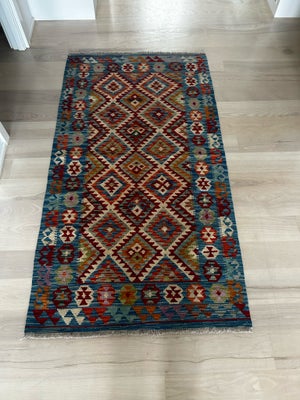 Gulvtæppe, ægte tæppe, b: 104 l: 191, Hej jeg sælger dette flotte persiske tæppe da jeg ikke bruger 