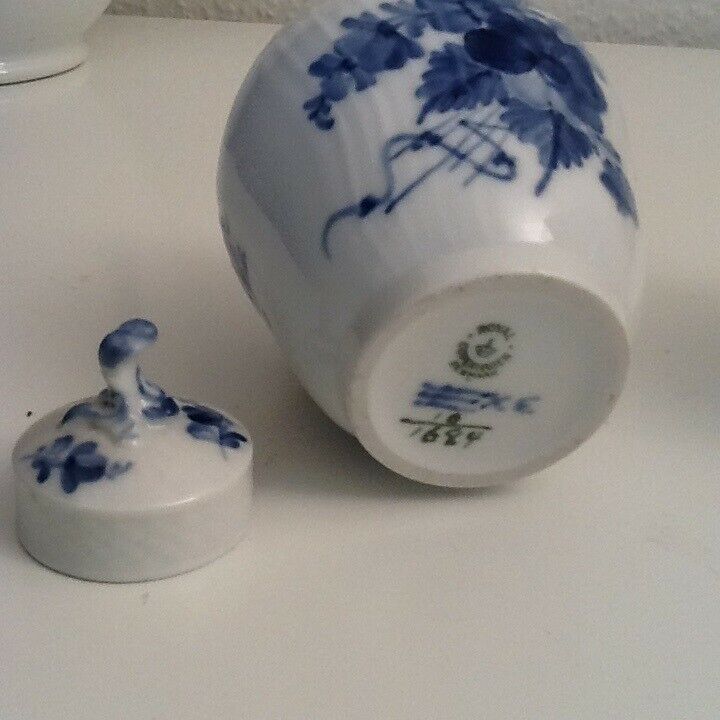 Porcelæn, 2 Blå Blomst Svejfet Tedåse, Royal Copenhagen