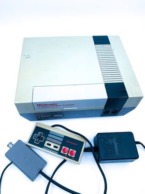 Nintendo NES, NES med 1 controller og kabler, Nintendo NES med 1 controller og kabler

Konsollen er 